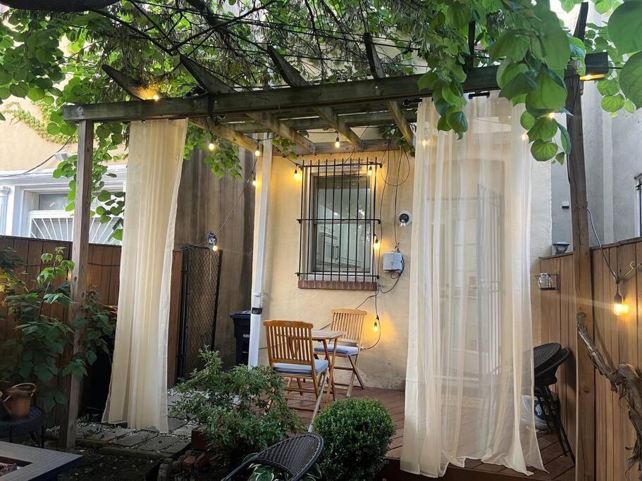 3-Bedroom House With Cute Patio Explore Dc On Foot Washington Exterior photo